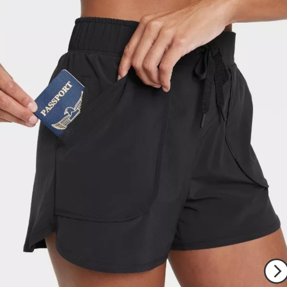 all in motion Pants - Women's Stretch Shorts 4" - All in Motion™
